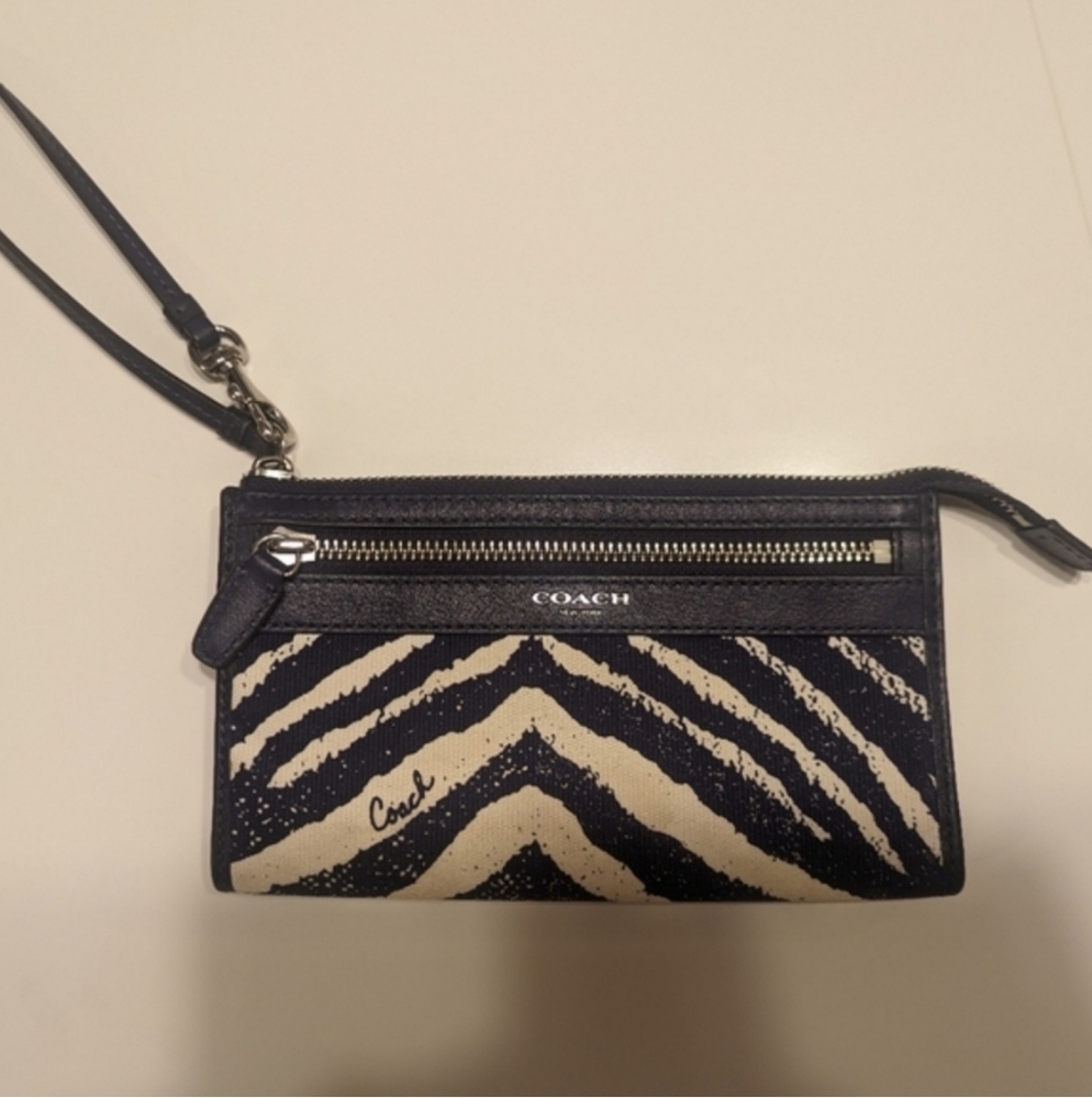 *Coach purple zebra wristlet
